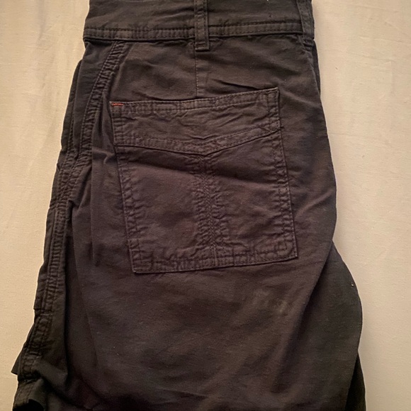 Anthropologie size 25 the wanderer shorts. Carbon/black color - Picture 7 of 9